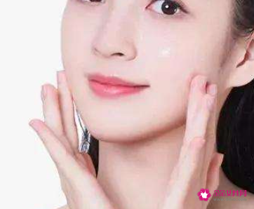 早晨怎么正确护肤