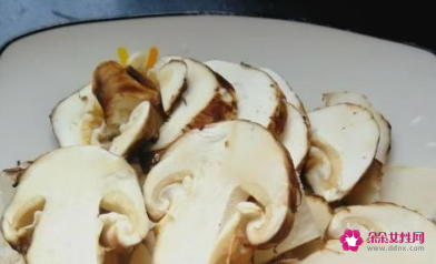 松茸煲汤最佳做法窍门