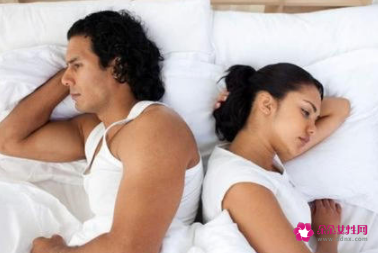 已婚女人梦到老公出轨离婚