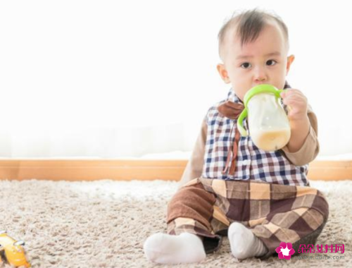 婴儿乱投东西是种不良行为吗