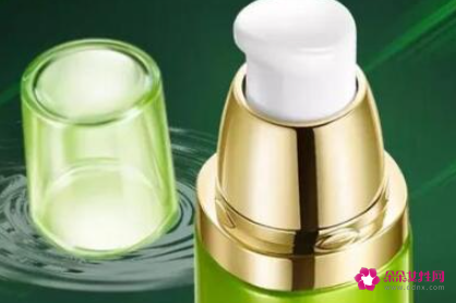 四十岁的女人适合什么化妆品