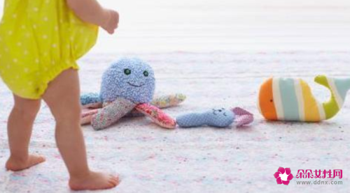 婴儿乱投东西是种不良行为吗