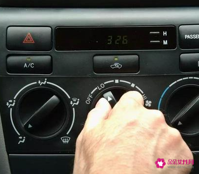 轿车提速慢怎么回事