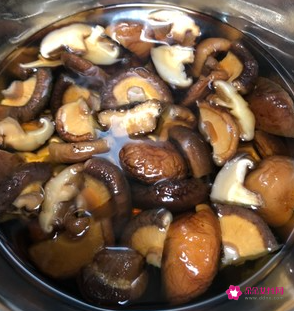 鸡肉卤肉饭的做法及配料