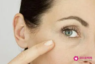 女人脸部长皱纹该怎么办