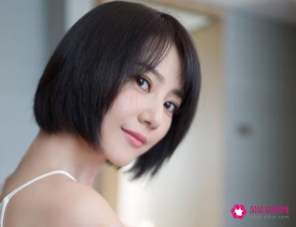 短发好看的女星