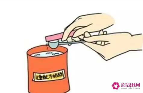 4个月婴儿不吃奶瓶妙招