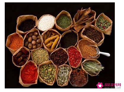 外出旅游必带的5大护肤品