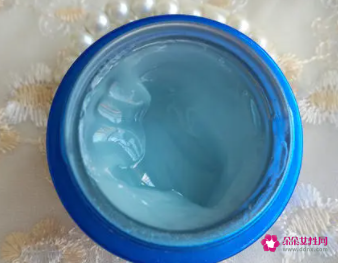 水乳霜混在一起做水疗的比例