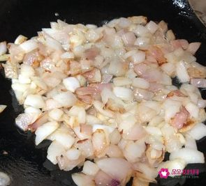 鸡肉卤肉饭的做法及配料