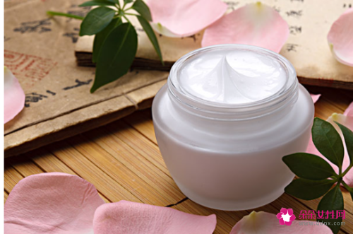 外出旅游必带的5大护肤品