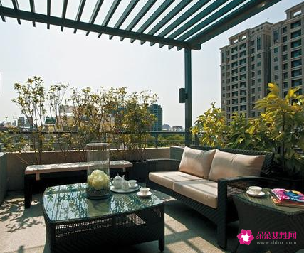 露天阳台装修效果图简约