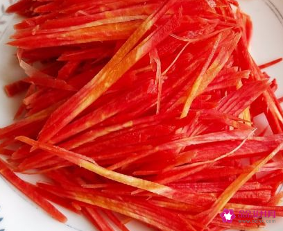 家常凉拌胡萝卜丝