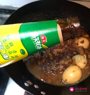 鸡肉卤肉饭的做法及配料