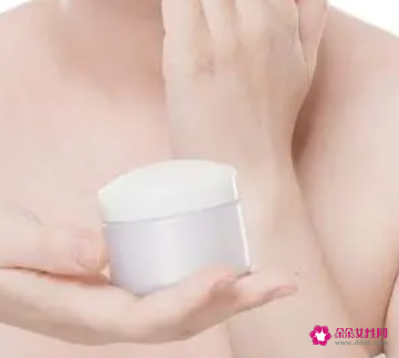 早晨怎么正确护肤