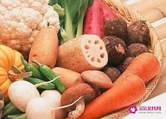 女人吃鱼好还是吃虾好