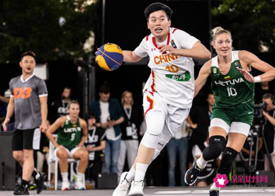 中国三人女篮夺得世界杯铜牌