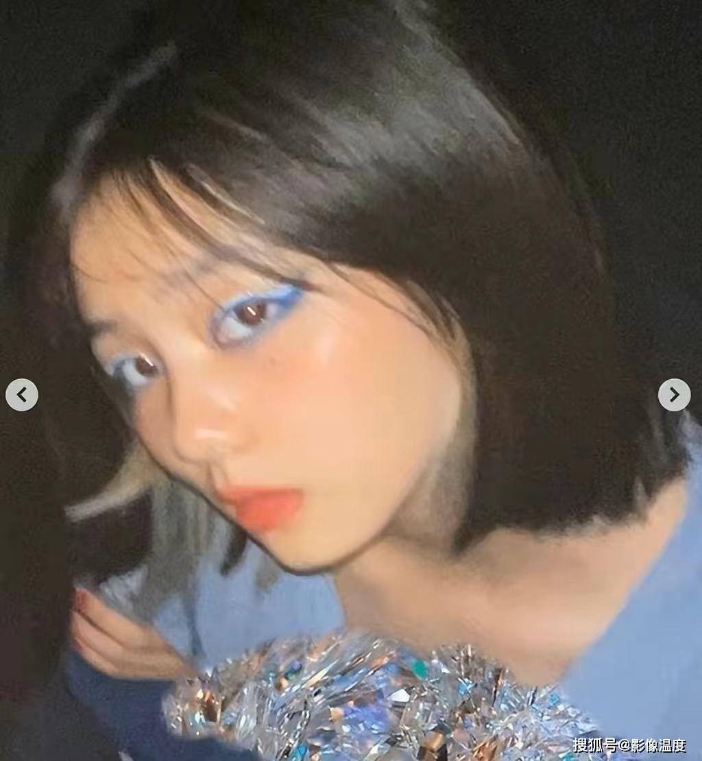 黄磊17岁女儿怎么了？穿衣暴露再引争议！网友：打扮清纯真很难吗