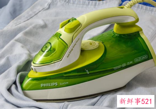 梦见自己正在熨衣服