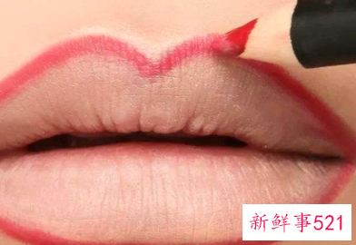 涂口红的正确步骤不沾杯