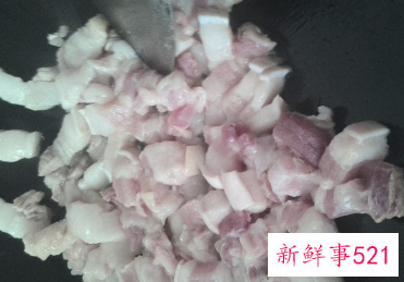 酱油焖五花肉怎么做好吃