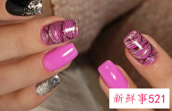 美甲护理油的使用方法