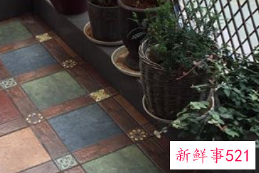 楼顶露天阳台地面铺什么好