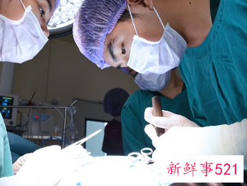 右肾结石怎么排出来