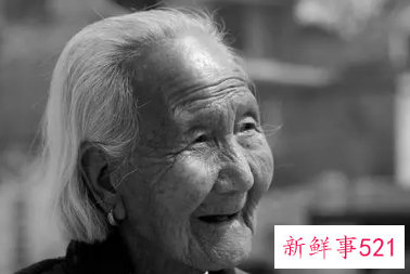 梦见奶奶的照片有什么征兆