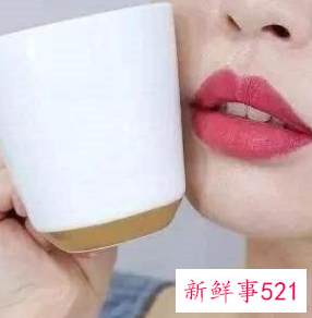 涂口红的正确步骤不沾杯