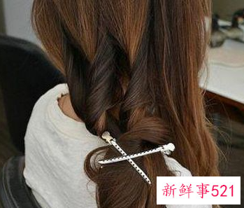长头发怎么扎减龄又好看