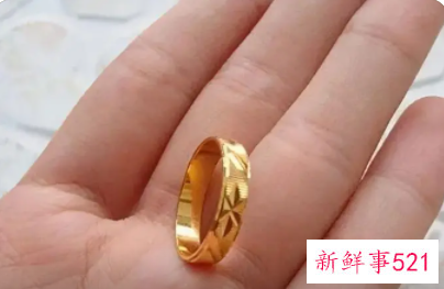 女性金戒指戴哪个手指