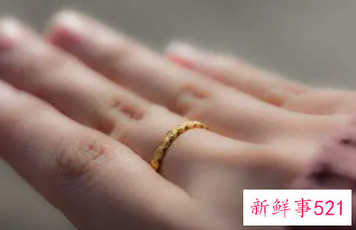 女性金戒指戴哪个手指