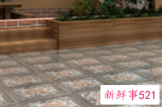 楼顶露天阳台地面铺什么好