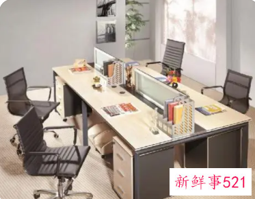 办公桌左边高好还是右边高好