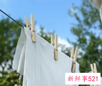 梦见有人在河边洗一堆衣服说明什么