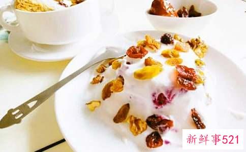 酸奶嫩肤美容法