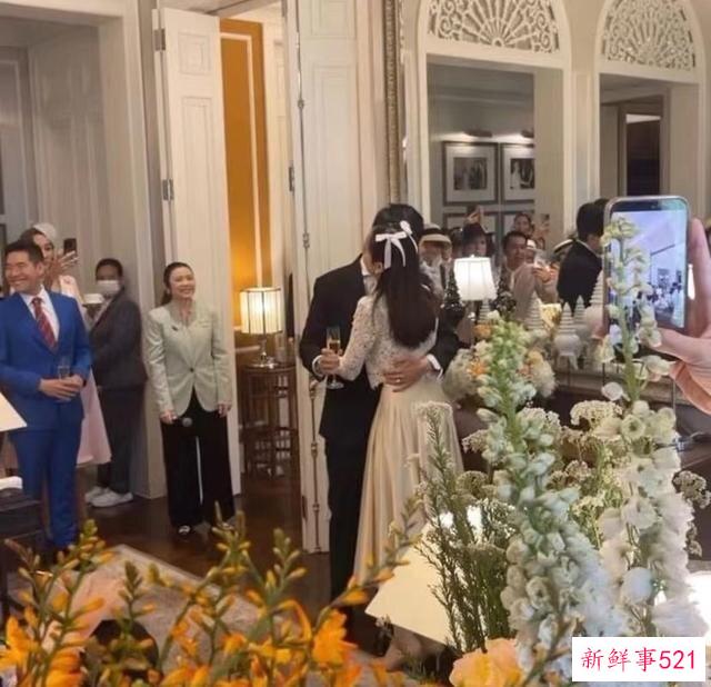 泰国最美变性女星开单身派对，即将结婚