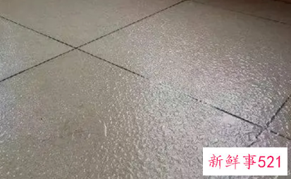 下雨家里地面渗水