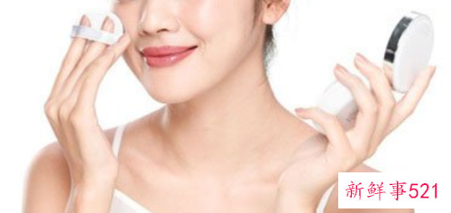 炎夏不脱妆的3个化妆小技巧