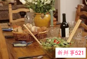 餐桌放假花与风水