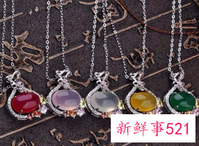 女人戴什么吊坠招财又旺夫