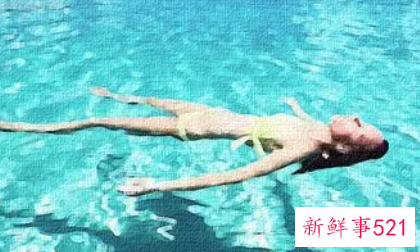 梦见池塘游泳是什么意思