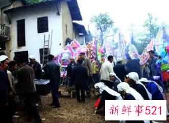 梦见喜事和丧事一起办是怎么回事