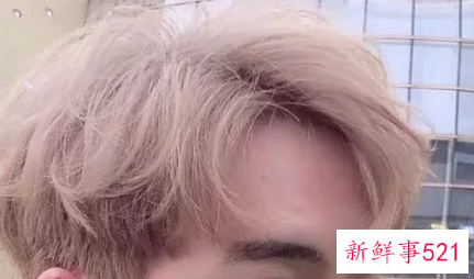 短发染什么颜色好看显白