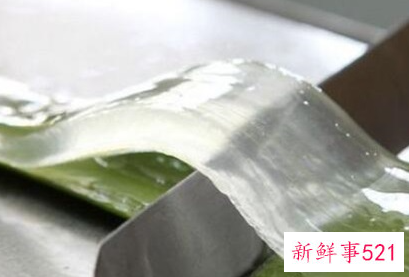 用芦荟擦脸的正确方法