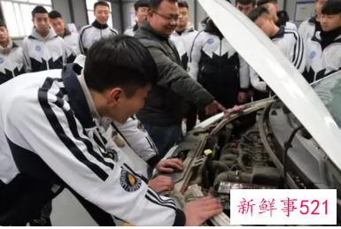 我国市场急需中高级技工，技校招生却寥寥无几