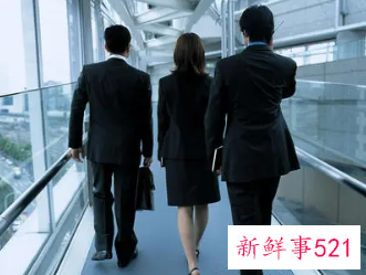 能力强又漂亮的职场女性