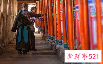 梦见自己和和尚在一起