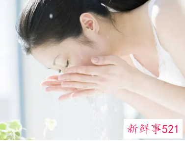 化妆前要不要洗脸